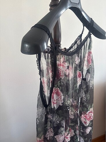 Çiçekli tül pareoyu beyeneceksiniz - Görsel 3