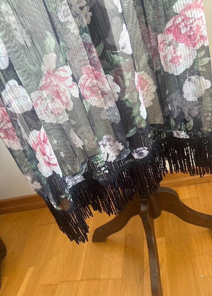 Çiçekli tül pareoyu beyeneceksiniz - Görsel 4