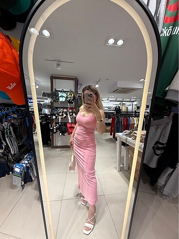 Zara yırtmaçlı zara elbise