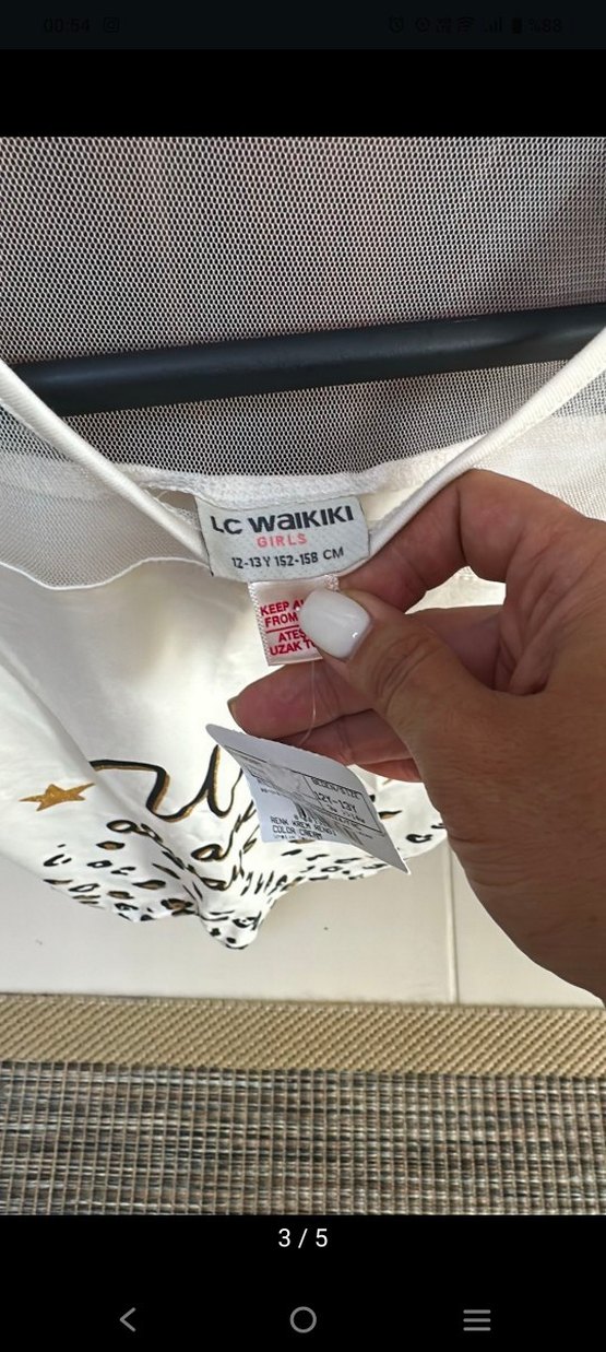 Kız Çocuk V Yaka Payetli Beyaz Atlet - Görsel 2