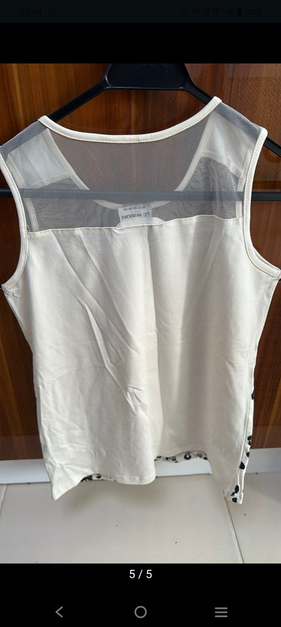 Kız Çocuk V Yaka Payetli Beyaz Atlet - Görsel 4