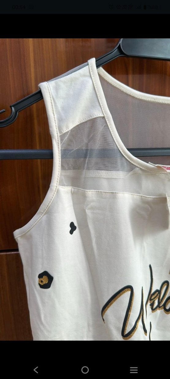 Kız Çocuk V Yaka Payetli Beyaz Atlet - Görsel 3