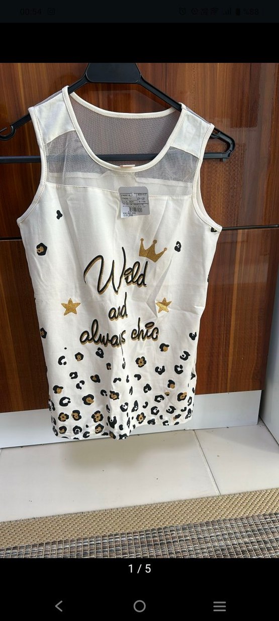 Kız Çocuk V Yaka Payetli Beyaz Atlet - Görsel 5