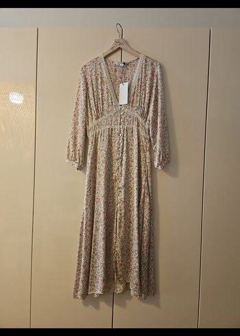 Zara Bej Bağcıklı Uzun Bohem Elbise
