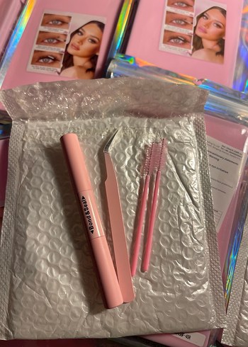 Koyu Pembe Takma Kirpik Seti - Görsel 2