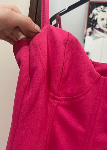 s Beden pembe Renk Parlak Pembe Straplez Midi Elbise