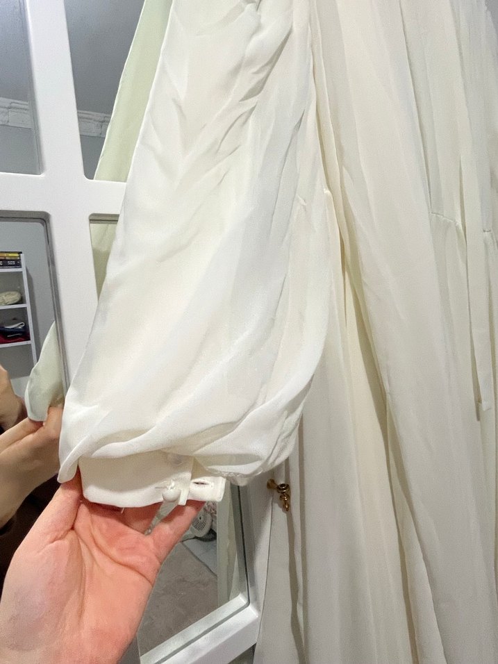 Beyaz Uzun şifon Pilili Elbise - Görsel 3