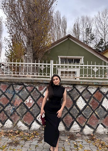 Kolsuz, Drapeli Siyah Uzun Elbise - Görsel 4