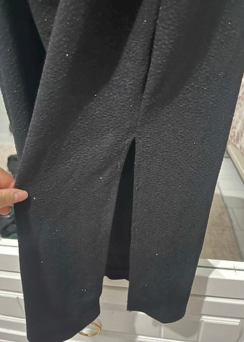 Kolsuz, Drapeli Siyah Uzun Elbise - Görsel 2