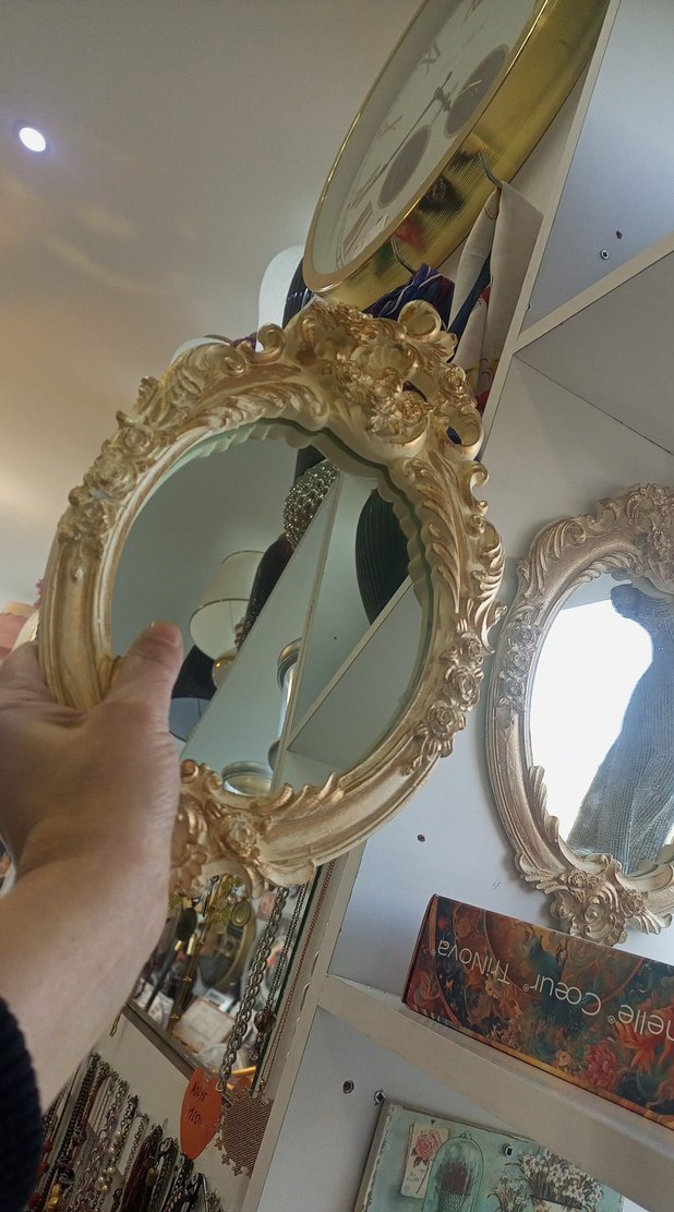 Bej Parlak Çerçeveli Dekoratif Ayna 2li bir büyük bir orta boy - Görsel 2