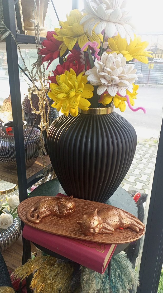 Bakır renkli Yatan Kedi Figürleri - Görsel 3