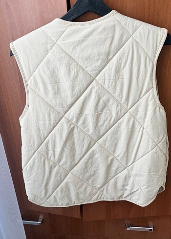 Krem bershka yelek - Görsel 4