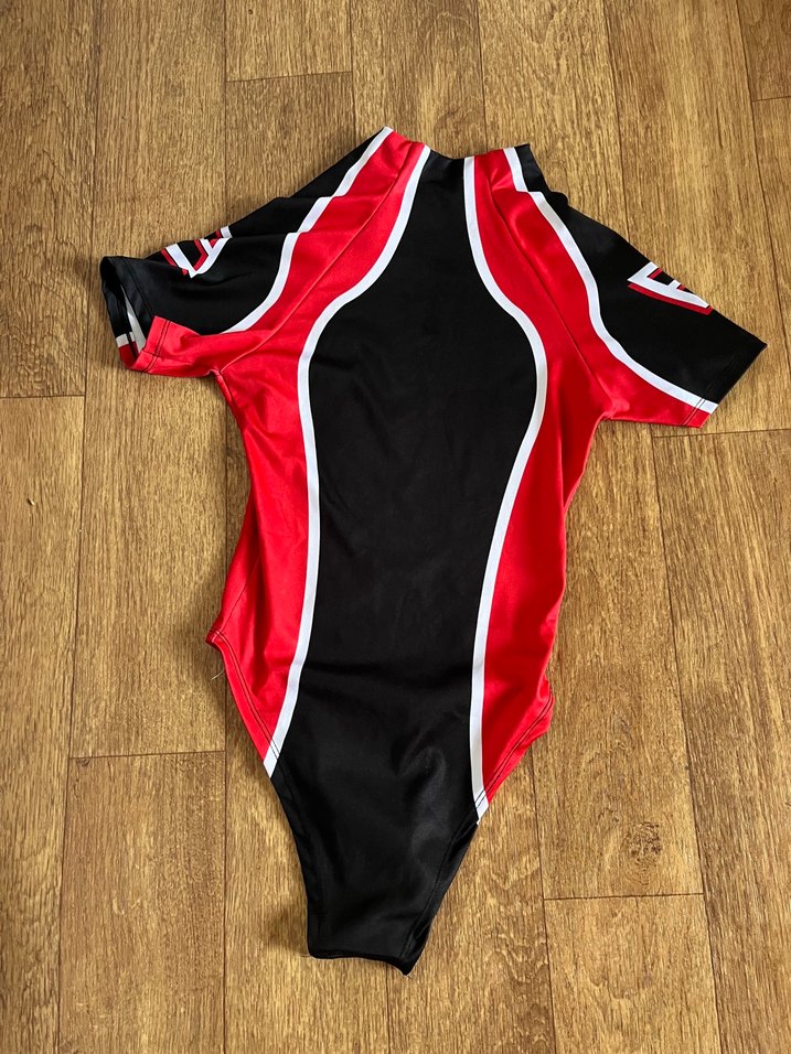 Kırmızı Kısa Kollu Spor Kadın Mayo - Görsel 2