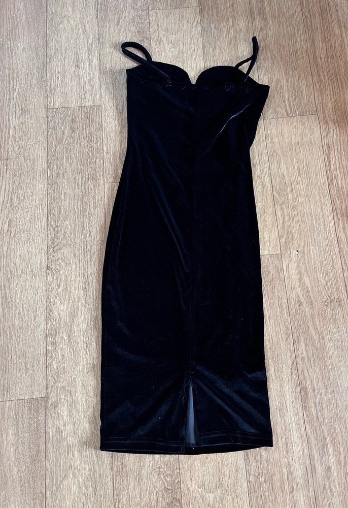 Siyah Drapeli Uzun V Yaka Kadın Elbise - Görsel 2