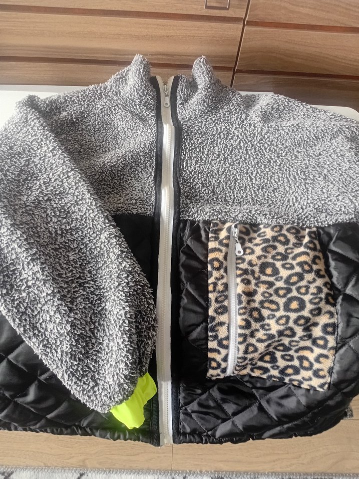 Gri Fermuarlı Kadın  yuksek     yaka mont            k - Görsel 2