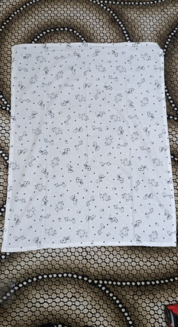 Beyaz Desenli Çocuk Battaniyesi çok amaçlı - Görsel 4