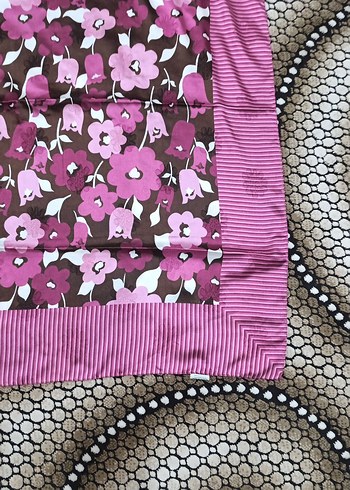 Pembe Çiçek Desenli Fırfırlı Kadın Fular - Görsel 2