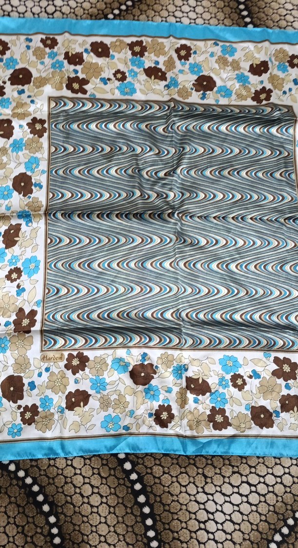 Çiçek Desenli Çok Renkli Fular - Görsel 2