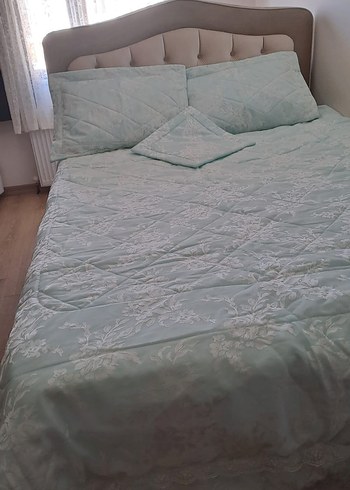 Pastel Beyaz Düz Desenli Yatak Örtüsü - Görsel 2