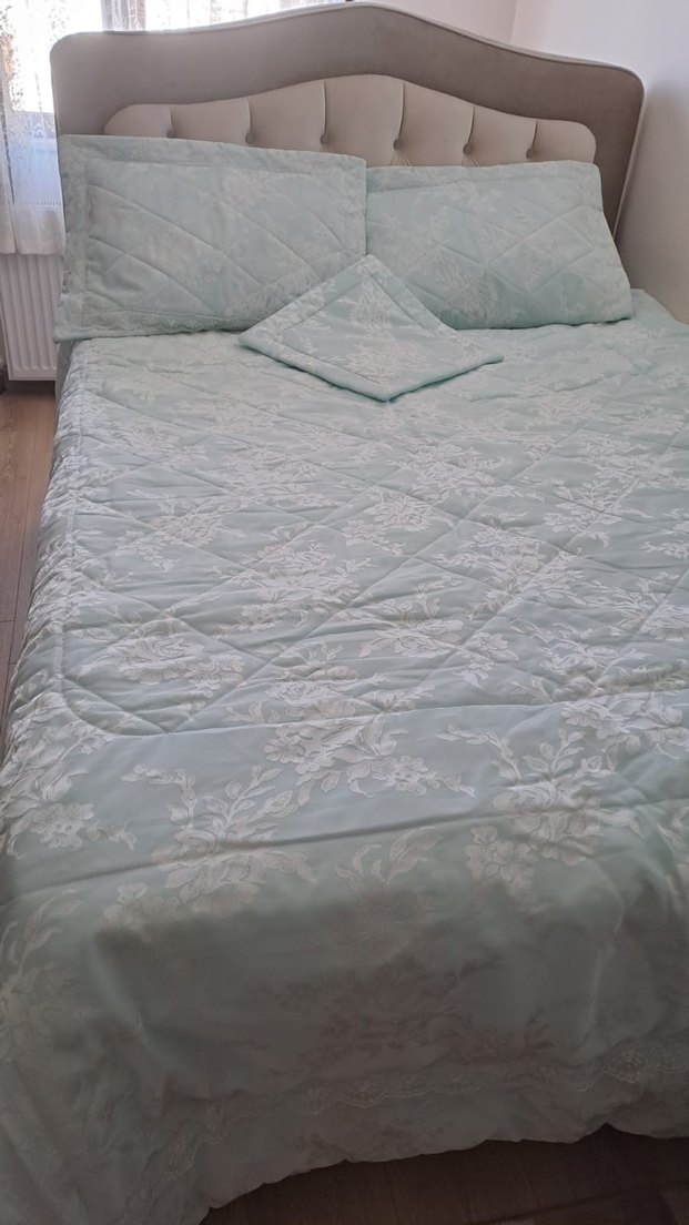 Pastel Beyaz Düz Desenli Yatak Örtüsü - Görsel 3