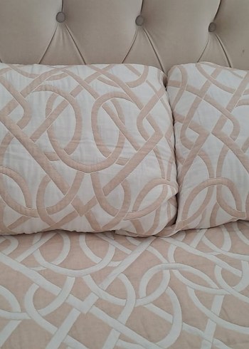 Nakışlı Beyaz Yatak Örtüsü - Görsel 6