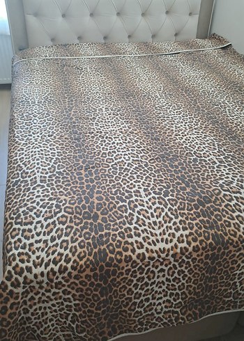 Parlak Kahverengi Leopar Desenli Yatak Örtüsü - Görsel 3
