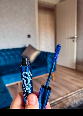 Mavi Parlak Maskara - Görsel 2