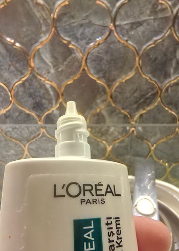 L'Oréal Bright Reveal SPF 50+ Güneş Koruyucu - Görsel 3