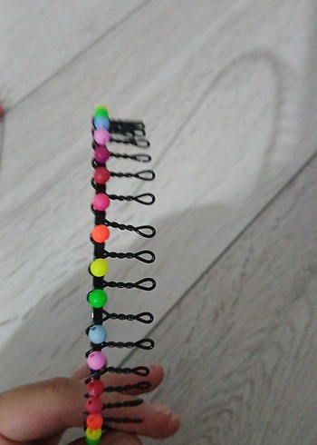 3adet Renkli Plastik Çivili Elastik Saç Bandı tanesi 20 - Görsel 4