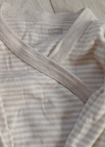 Uzun Kollu V Yakalı Bebek Body - Görsel 3