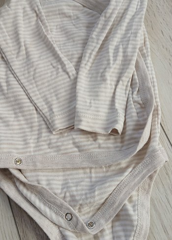 Uzun Kollu V Yakalı Bebek Body - Görsel 2