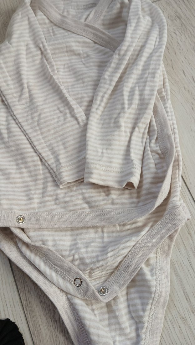 Uzun Kollu V Yakalı Bebek Body - Görsel 2