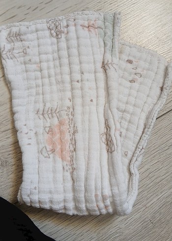 Nakışlı Bej Gri Bebek Önlüğü - Görsel 2