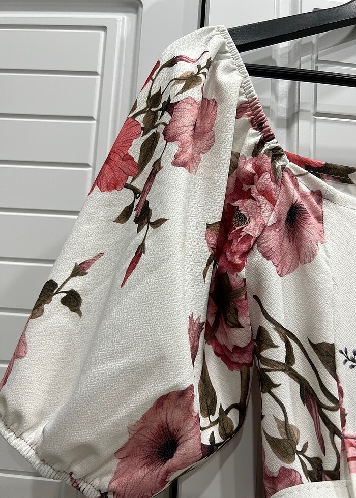 Çiçekli elbise - Görsel 2