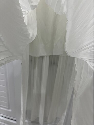 Astarlı beyaz elbise - Görsel 3