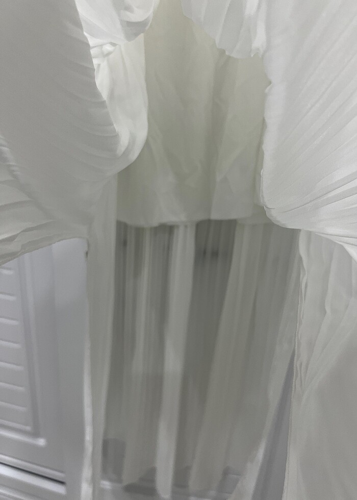 Astarlı beyaz elbise - Görsel 3