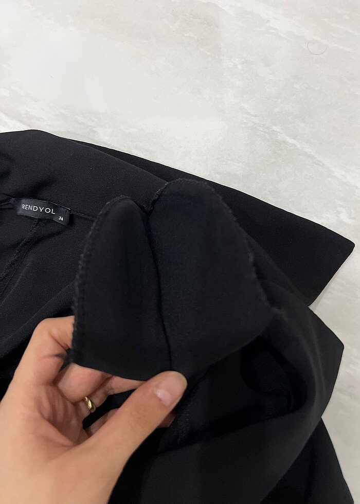 Siyah kısa kemerli  elbise - Görsel 3