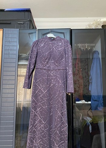 Uzun Kollu Mor Bağlama Desenli Uzun Elbise - Görsel 2