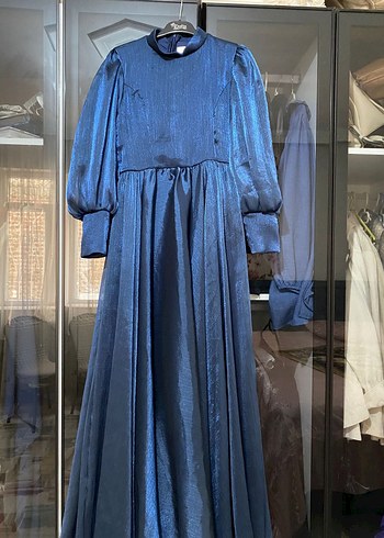 Parlak Lacivert Uzun Piliseli Kadın Elbise - Görsel 3