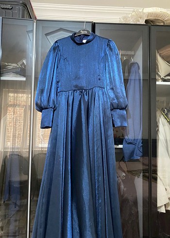 Parlak Lacivert Uzun Piliseli Kadın Elbise - Görsel 2