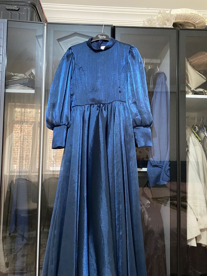 Parlak Lacivert Uzun Piliseli Kadın Elbise - Görsel 2