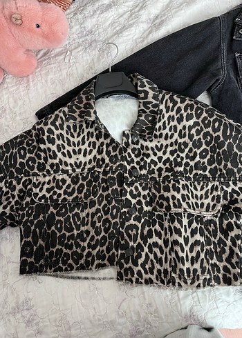 Leopar Desenli Kısa Kadın Ceket - Görsel 2