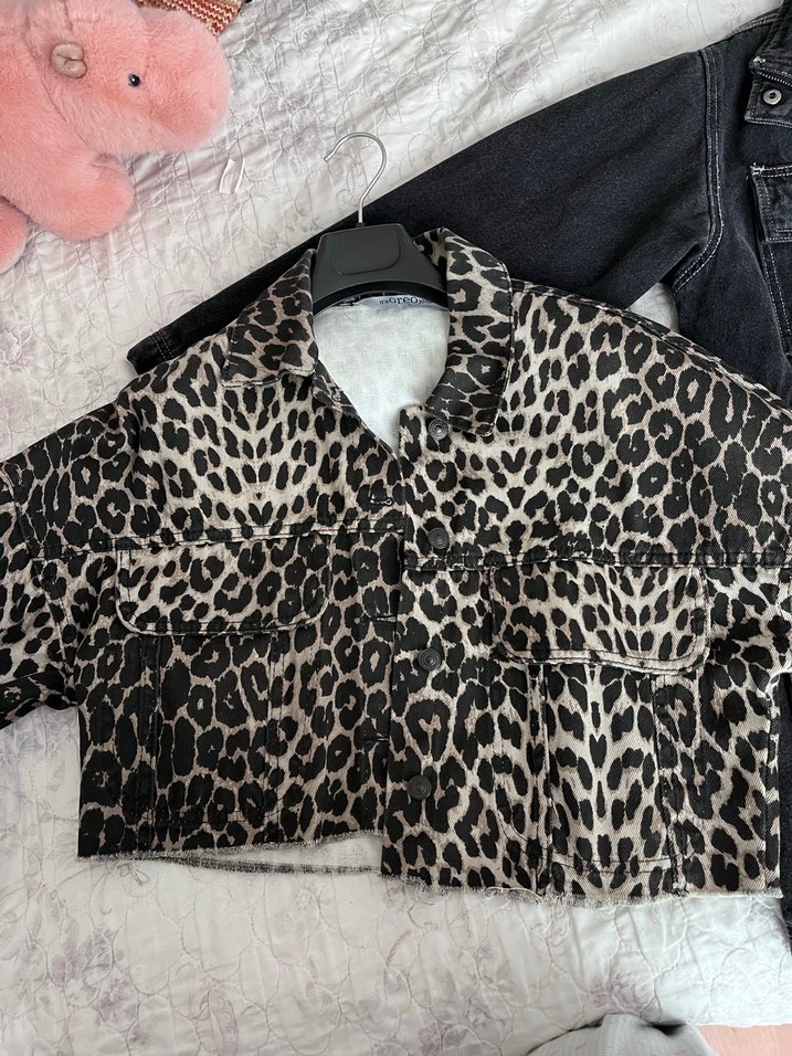 Leopar Desenli Kısa Kadın Ceket - Görsel 2