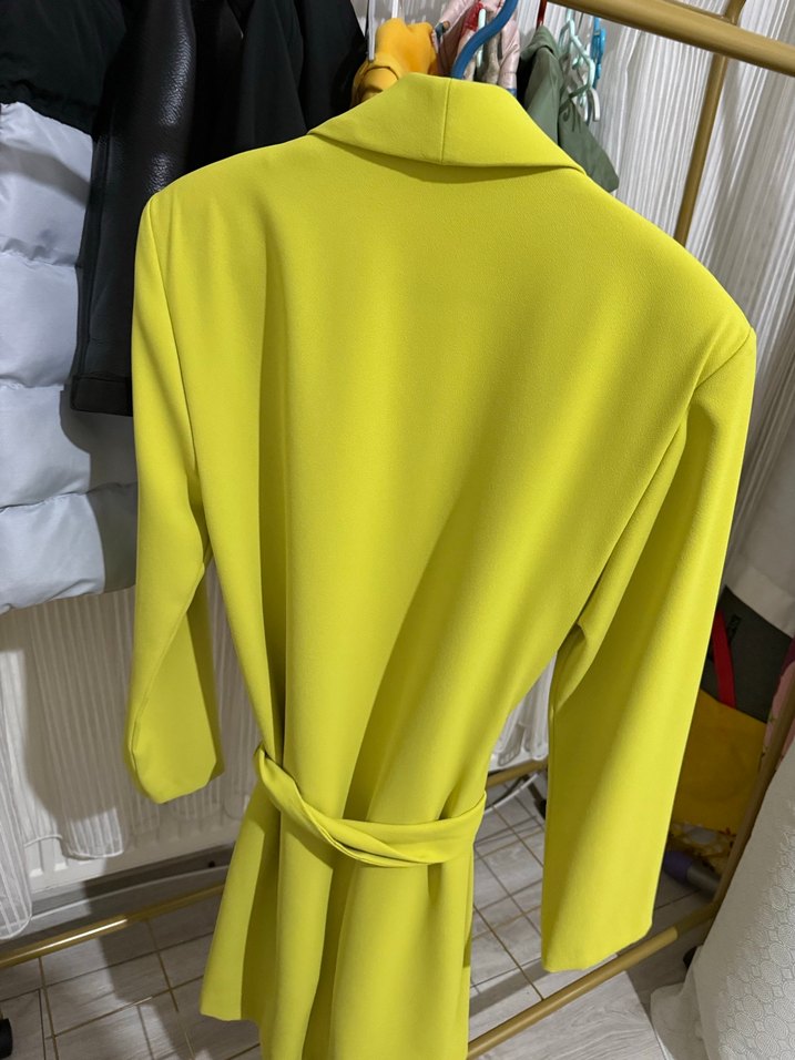 Sarı Kemerli Mini Kadın Blazer - Görsel 3