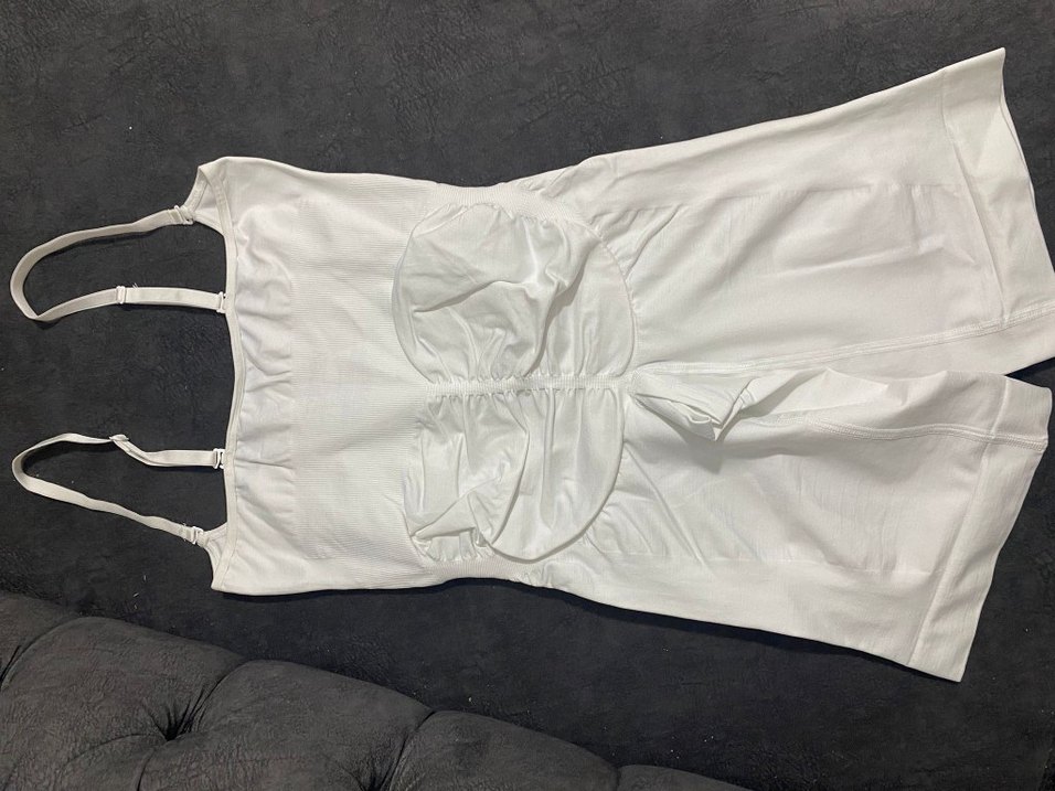 Beyaz Vücuda Oturan Hemşire Korsesi - Görsel 2