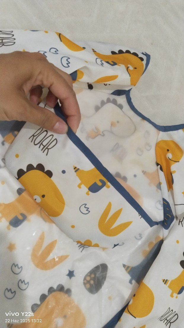 Renkli Baskılı Bebek Önlüğü - Görsel 3