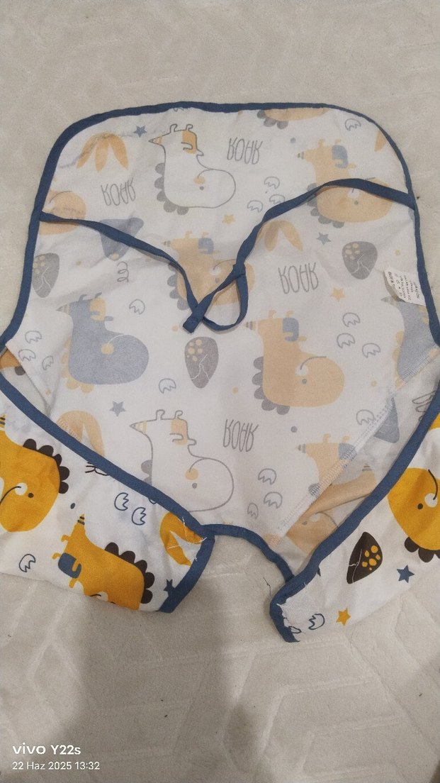 Renkli Baskılı Bebek Önlüğü - Görsel 4