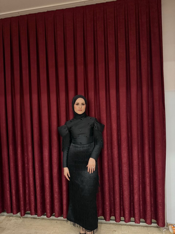 Uzun Siyah Gotik Kadın Abiye Elbise - Görsel 2