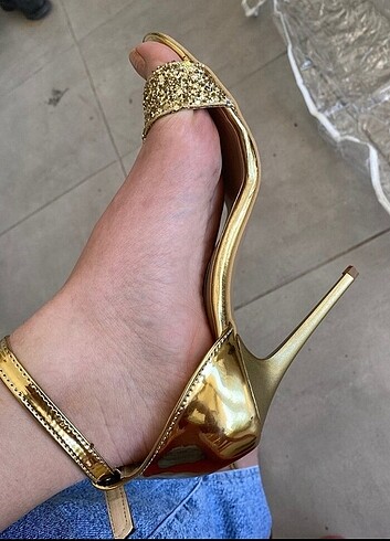 Zara Payetli topuklu ayakkabı 