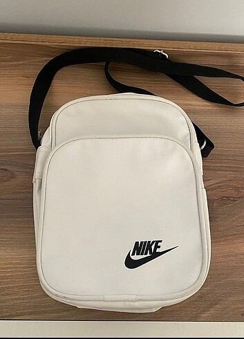  Beden Nike çanta 